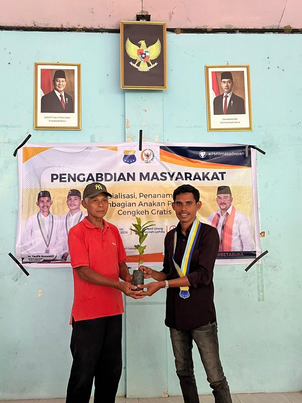 PMII Cabang Ambon Salurkan 5.000 Bibit Pala dan Cengkeh untuk Petani Negeri Ureng