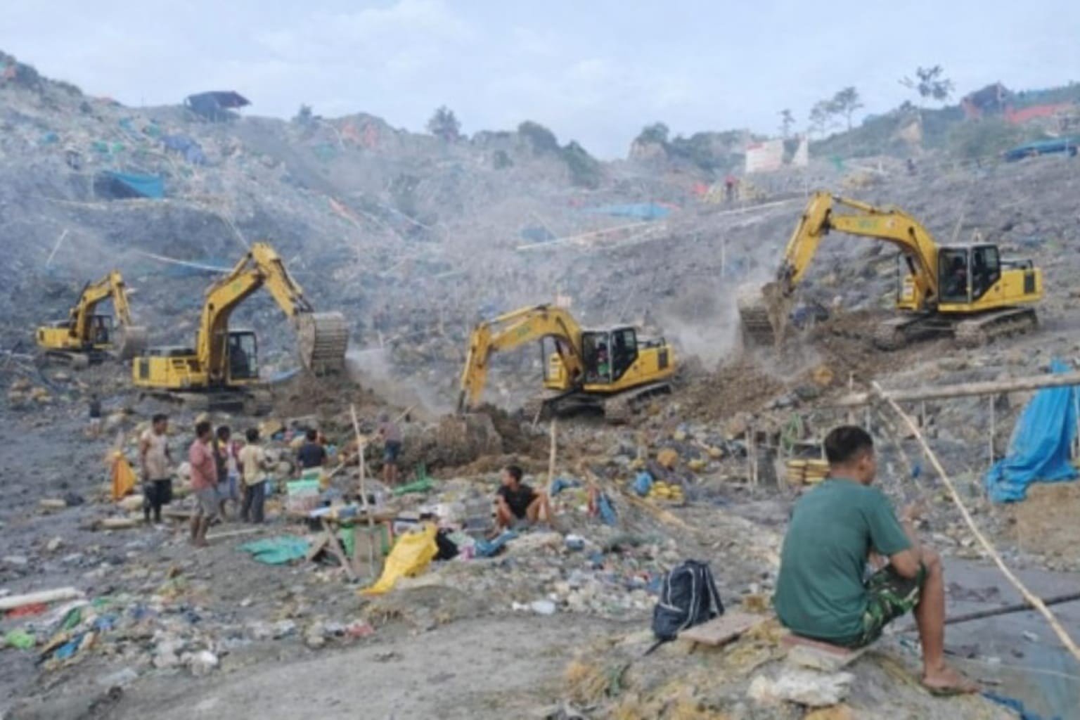 Skandal Penyalahgunaan Kekuasaan: Merampok SDA Maluku di Gunung Botak
