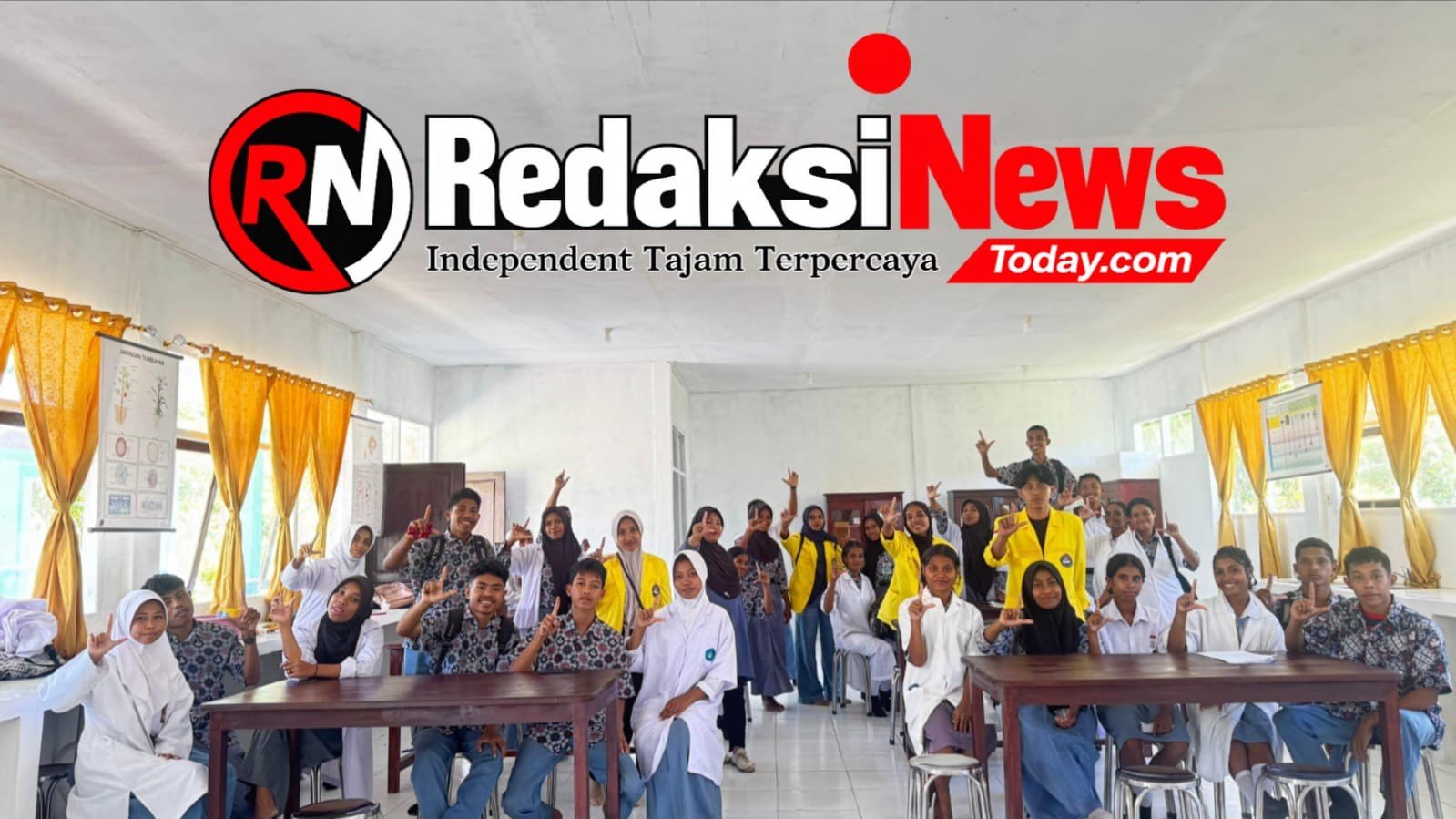 Mahasiswa KKN Yaputih Dampingi Ujian Praktik Kimia di SMA Negeri 51 Maluku Tengah, Dorong Kreativitas dan Jiwa Wirausaha Siswa