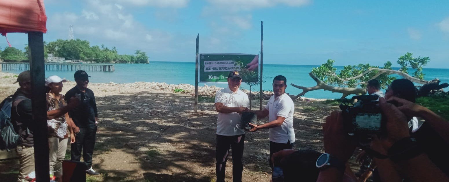 Bupati Aru Soroti Kerusakan Lingkungan Saat Hadiri Penanaman Mangrove AMGPM