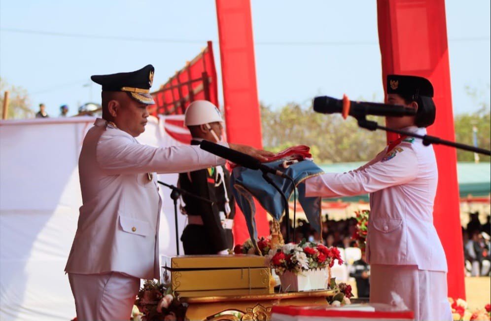 BUPATI ARU: KEMERDEKAAN HARUS DIISI KERJA NYATA DAN GOTONG ROYONG
