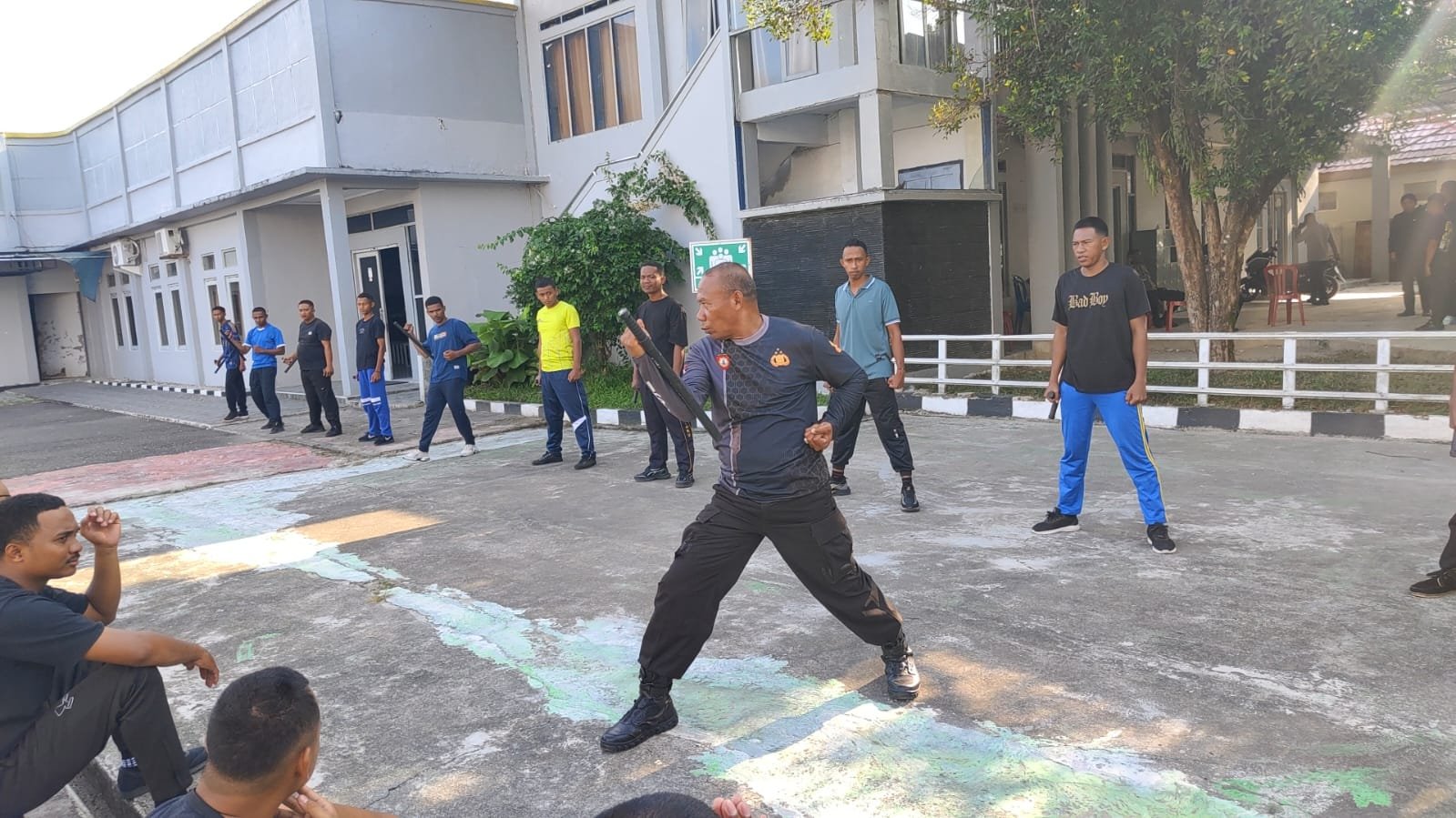 Iptu Yakub Tuasa Bekali Peserta Gada Pratama BJN Angkatan II 2026 Teknik Penggunaan Tongkat dan Borgol