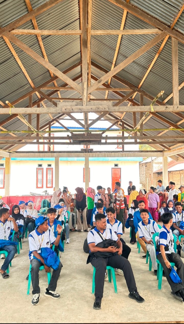 Warga Dusun Batu Lubang Sambut Hangat Kedatangan Mahasiswa KKN Unpatti Angkatan LIII Gelombang 1